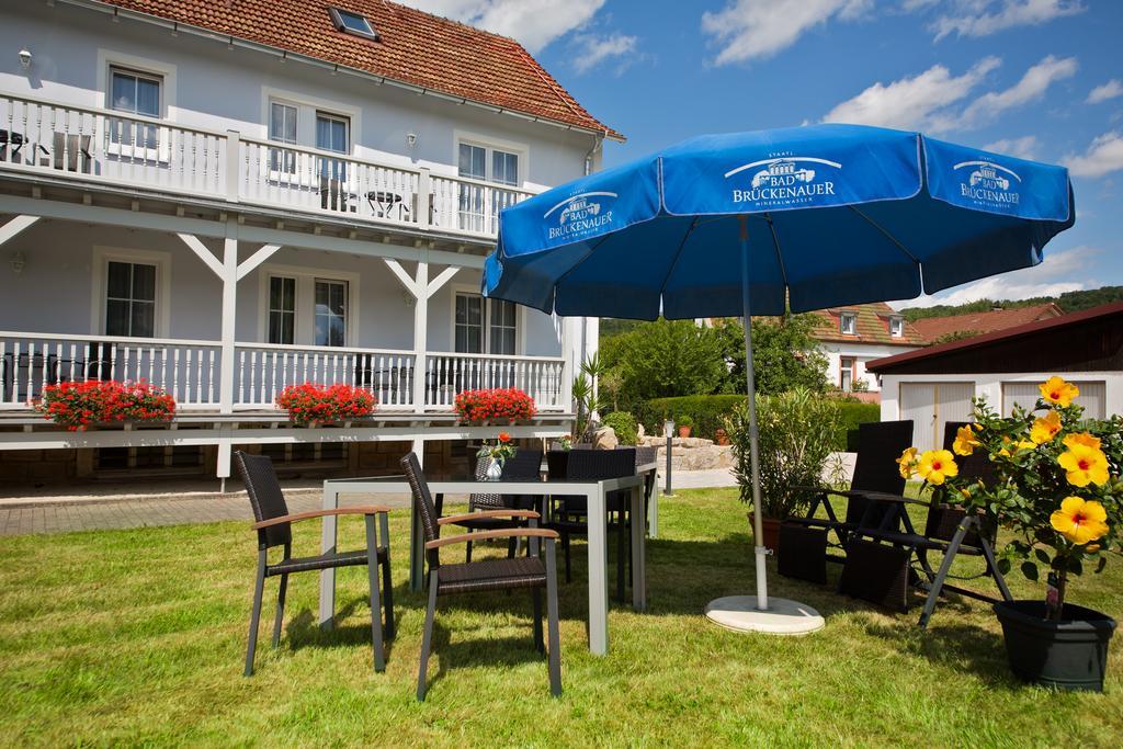 Hotel Jaegerhof Штатсбад-Брюккенау Экстерьер фото